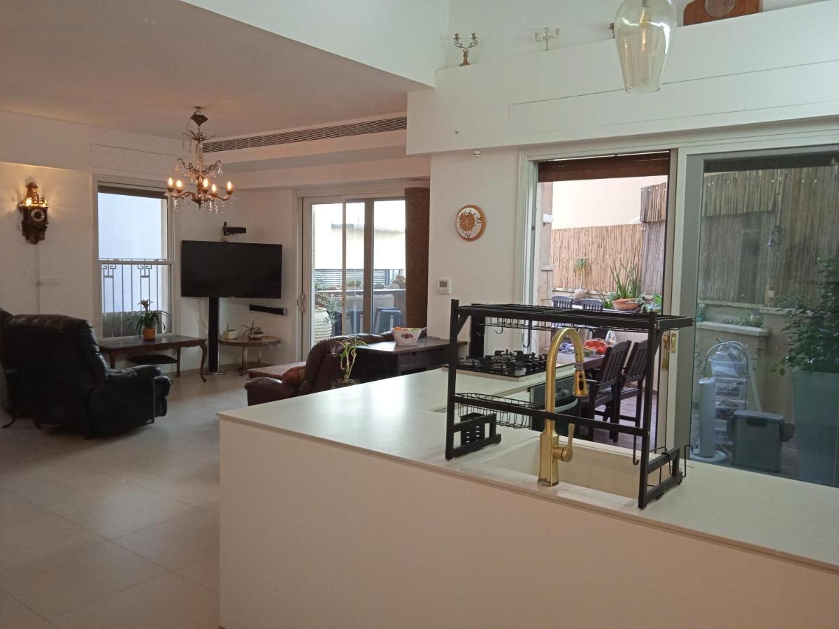Jaffa Getaway Sea Front, Luxury Duplex, Port & Old 2m Walk * Tel-Aviv