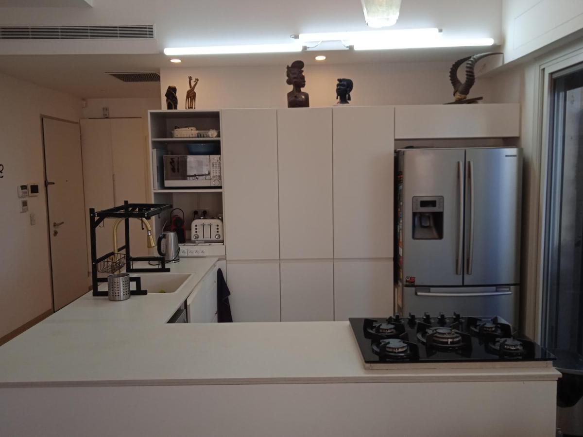 Jaffa Getaway Sea Front, Luxury Duplex, Port & Old 2m Walk *